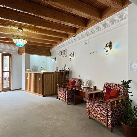 Mahbubakhon Guest House In Old City Bukhara Bagian luar foto